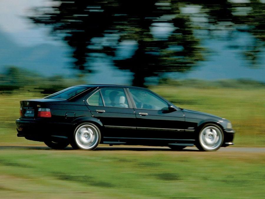  BMW M3 Sedan 1994 года  (фото 4 из 6)